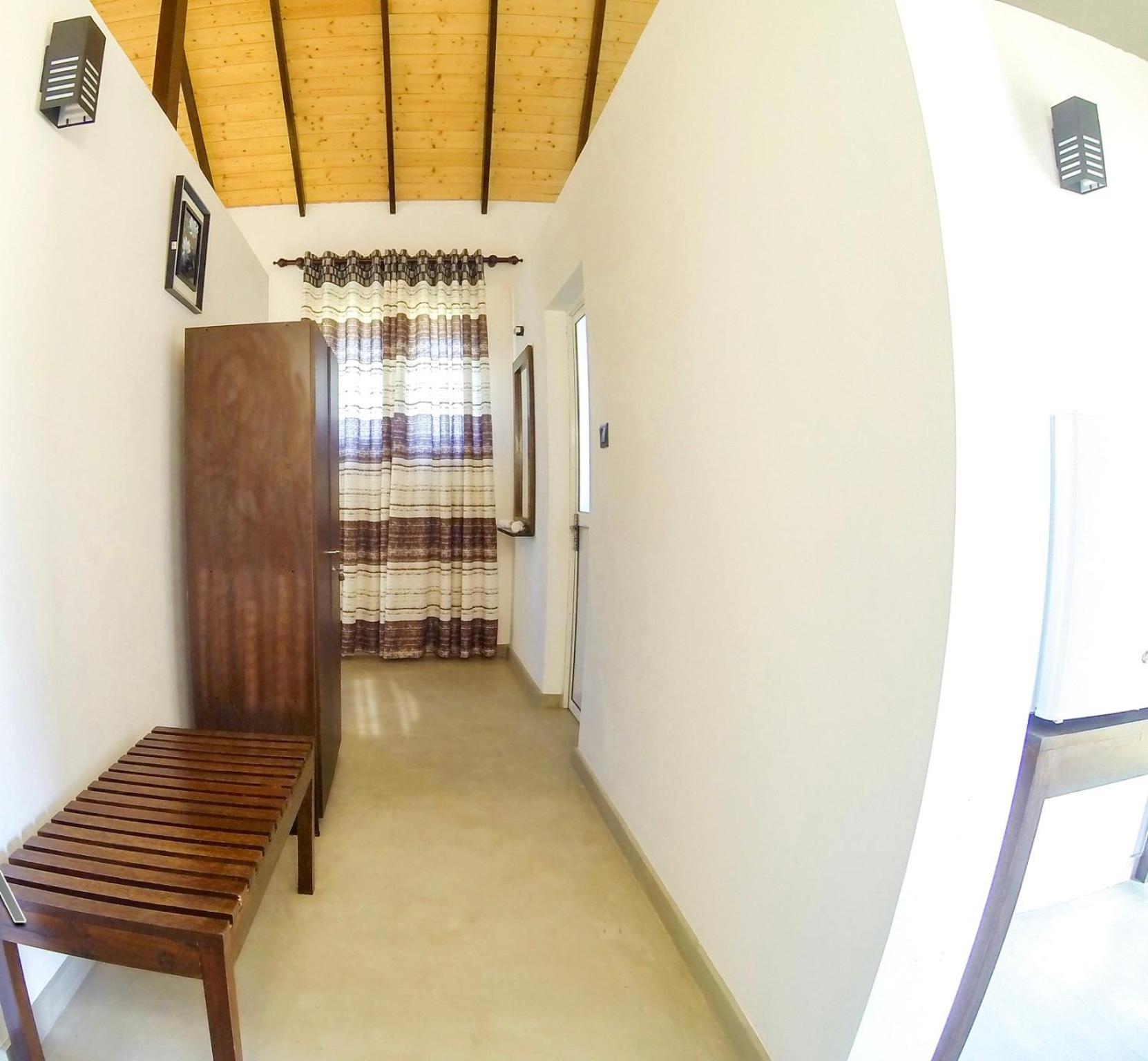 Thihawa Eco Huts Yala Bed & Breakfast Tissamaharama Exterior photo